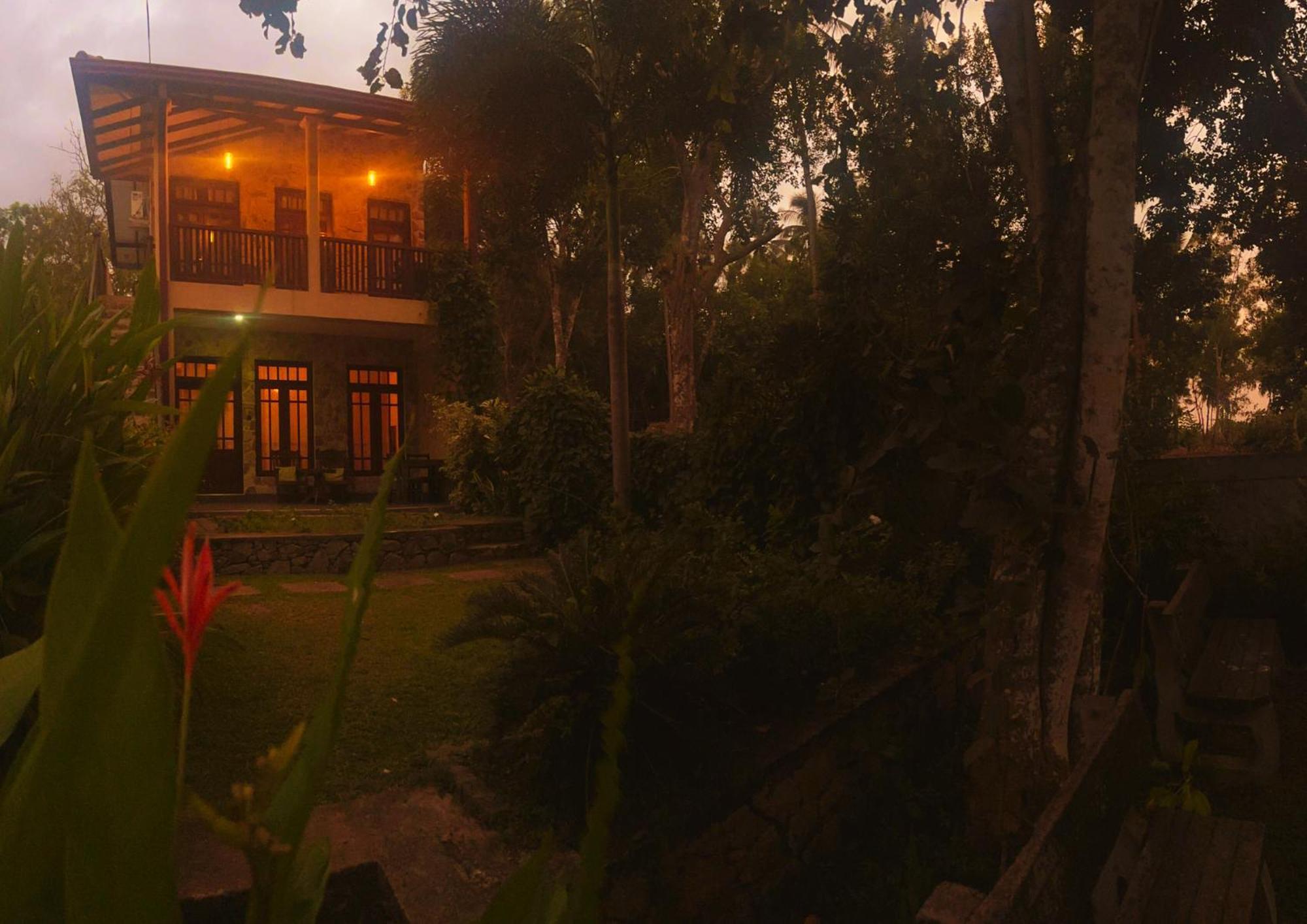 Amour At Turtle Beach Tangalle Exterior photo